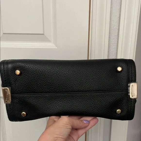 Coach Black Textured Leather Swagger Bag. Medium size EUC - Picture 3 of 6